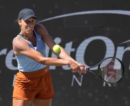 April 7, 2023: Madison Keys (USA) loses to Daria Kasatkina (RUS), 7-6, 4-6, 6-2 at the Credit One Charleston Open being played at Family Circle Tennis Center in Charleston, South Carolina, {USA} Tennisclix Charleston USA - ZUMAc04_ 20230407_zaf_c04_032 Copyright: xLesliexBillmanx