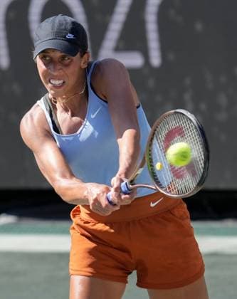 April 7, 2023: Madison Keys (USA) loses to Daria Kasatkina (RUS), 7-6, 4-6, 6-2 at the Credit One Charleston Open being played at Family Circle Tennis Center in Charleston, South Carolina, {USA} Tennisclix Charleston USA - ZUMAc04_ 20230407_zaf_c04_041 Copyright: xLesliexBillmanx