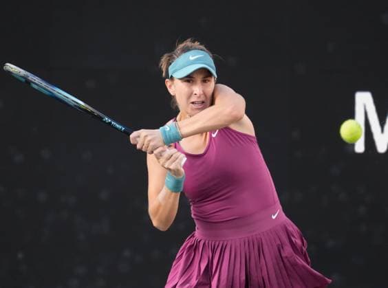 April 7, 2023: Belinda Bencic (SUI) defeated Ekaterina Alexandrova (RUS) 6-3, 6-3, at the Credit One Charleston Open being played at Family Circle Tennis Center in Charleston, South Carolina USA Tennisclix Charleston USA - ZUMAc04_ 20230407_zaf_c04_061 Copyright: xLesliexBillmanx