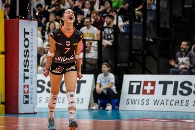 Playoff Final Game 1 between Neuchatel UC Volleyball and Volley Duedingen Fabiana Mottis NUC, 7 celebrates the win of set 3 in the Playoff Final Game 1 between Neuchatel UC Volleyball and Volley Duedingen on 08 04 2023 in Neuchatel, Switzerland Copyright: xBEAUTIFULxSPORTS OlafxRellischx