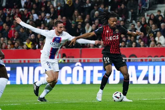 Khephren Thuram (OGC Nice) - Fabian Ruiz (Paris SG) FOOTBALL : OGC Nice vs Paris SG - Ligue 1 Uber Eats - Nice - 08 04 2023 NorbertScanella Panoramic 