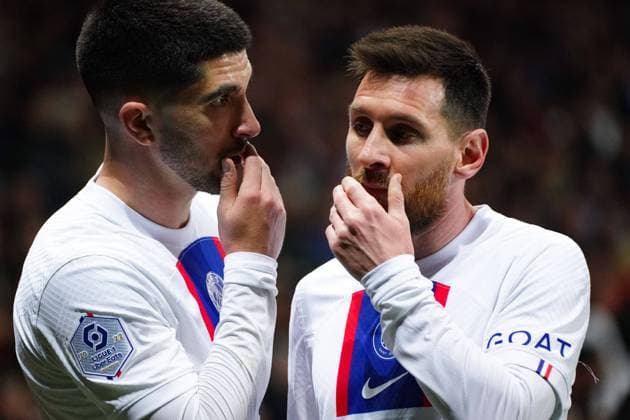 Lionel Messi (Paris SG) - Carlos Soler (Paris SG) FOOTBALL : OGC Nice vs Paris SG - Ligue 1 Uber Eats - Nice - 08 04 2023 NorbertScanella Panoramic 