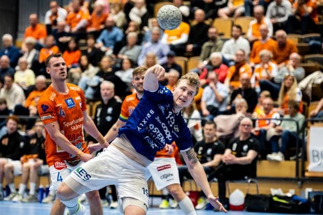 230409 Aranäs Melwin Beckman during the handball match in the Handball League between IFK Kristianstad and Aranäs on April 9, 2023 in Kristianstad,  Copyright: AVDOxBILKANOVIC BB230409AB015