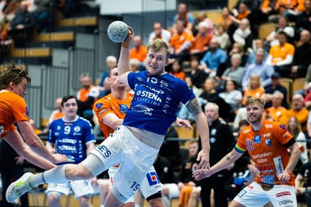 230409 Aranäs Melwin Beckman during the handball match in the Handball League between IFK Kristianstad and Aranäs on April 9, 2023 in Kristianstad,  Copyright: AVDOxBILKANOVIC BB230409AB042