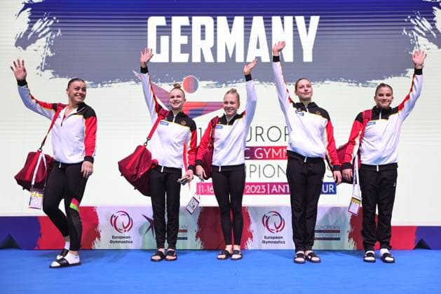 Bilder des Jahres 2023, Sport 04 April Sport Themen der Woche KW15 Kunstturnen, EM in Antalya, Training Presentation: German team (Emma Malewski; Anna-Lena König; Lea Quaas; Sarah Voss; Elisabeth Seitz) before podiumtraining at 2023 Europeans in Antalya; 10 04 2023; *** Presentation German team Emma Malewski Anna Lena König Lea Quaas Sarah Voss Elisabeth Seitz before podiumtraining at 2023 Europeans in Antalya 10 04 2023 