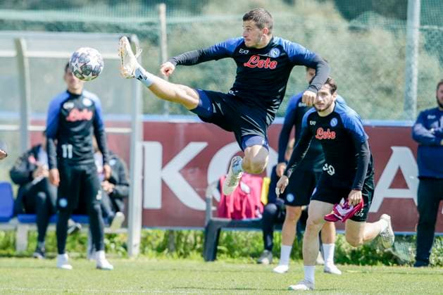 Sport Themen der Woche KW15 Sport Bilder des Tages Italy: training session SSC Napoli SSC Napoli s German midfielder Diego Demme during ssc napoli training on the eve of the UEFA Champions League quarter-final first leg match against AC Milan at Konami Center on April 11, 2023, in Castel Volturno, Italy. _BP11559 Copyright: xAntonioxBalascox