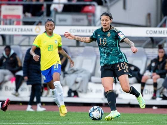 Dzsenifer Marozsan Germany, 10 on the ball, GER, Germany vs Brazil, DFB womens national football team, friendly match, 2022 2023 season, 11 04 2023 GER, Germany vs Brazil, DFB womens national football team, friendly match, 2022 2023 season, 11 04 2023 Nuremberg, Germany Copyright: xEibner-Pressefoto Memmlerx EP_MMR