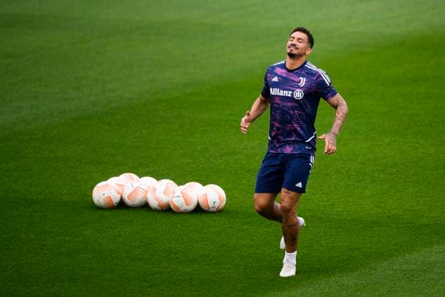 Juventus FC training Danilo Luiz da Silva of Juventus FC reacts during Juventus FC training on the eve of the UEFA Europa League quarterfinal first leg football match between Juventus FC and Sporting CP. Turin Italy Copyright: xNicolòxCampox