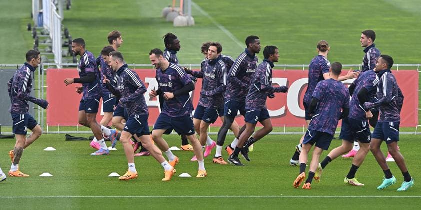 April 12, 2023, Turin, Italy: Juventus players in action during the training session on the eve of the UEFA Europa League quarter final match Juventus FC -Sporting Clube de Portugal at the JTC Continassa, Turin, Italy, 12 April 2023. ANSA ALESSANDRO DI MARCO Turin Italy - ZUMAa110 20230412_zaf_a110_016 Copyright: xAlessandroxDixMarcox