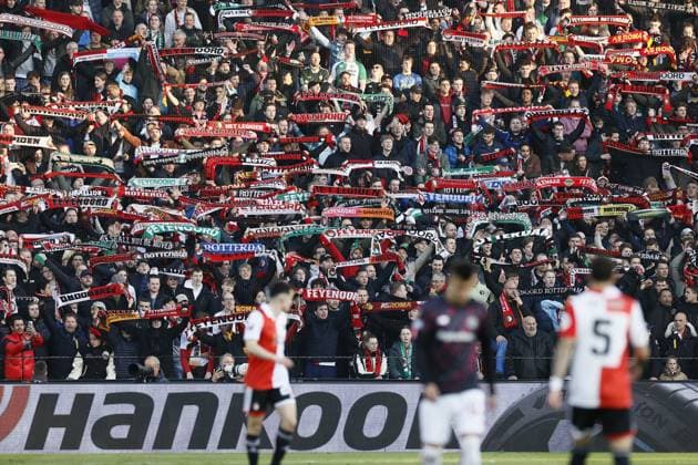 ROTTERDAM - Feyenoord fans during the UEFA Europa League quarter final match between Feyenoord and AS Roma at Feyenoord Stadion de Kuip on April 13, 2023 in Rotterdam, Netherlands. ANP PIETER STAM DE JONGE UEFA Europa League Quarter-finals, 1st leg 2022 2023 xVIxANPxSportx xxANPxIVx 466937868 originalFilename: 466937868.jpg
