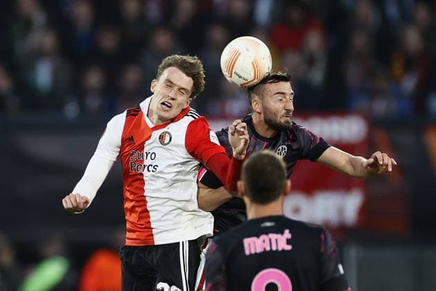 ROTTERDAM - (l-r) Mats Wieffer of Feyenoord, Bryan Cristante of AS Roma during the UEFA Europa League quarterfinal match between Feyenoord and AS Roma at Feyenoord Stadion de Kuip on April 13, 2023 in Rotterdam, Netherlands. ANP PIETER STAM DE JONGE UEFA Europa League Quarter-finals, 1st leg 2022 2023 xVIxANPxSportx xxANPxIVx 466938243 originalFilename: 466938243.jpg