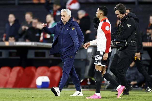 ROTTERDAM -AS Roma coach Jose Mourinho during the UEFA Europa League quarterfinal match between Feyenoord and AS Roma at Feyenoord Stadion de Kuip on April 13, 2023 in Rotterdam, Netherlands. ANP PIETER STAM DE JONGE UEFA Europa League Quarter-finals, 1st leg 2022 2023 xVIxANPxSportx xxANPxIVx 466938951 originalFilename: 466938951.jpg