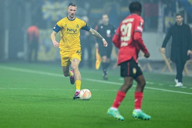 GER, Europa League, Bayer Leverkusen Union Saint Giloise 13 04 2023, BayArena , Leverkusen , GER, Europa League, Bayer Leverkusen Union Saint Giloise in picture picture shows Siebe Van Der Heyden Union Saint Gilloise 44 running with the ball at his foot nordphotoxGmbHx xTeresaxKroeger nordphoto00008