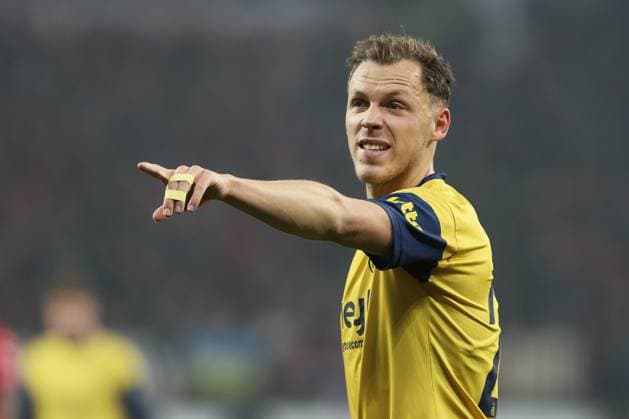 Union s Senne Lynen pictured during a soccer game between German Bayer 04 Leverkusen and Belgian Royale Union Saint-Gilloise, the first leg game of the quarterfinals of the UEFA Europa League competition, Thursday 13 April 2023 in Leverkusen, Germany. BRUNOxFAHY  x64672594x