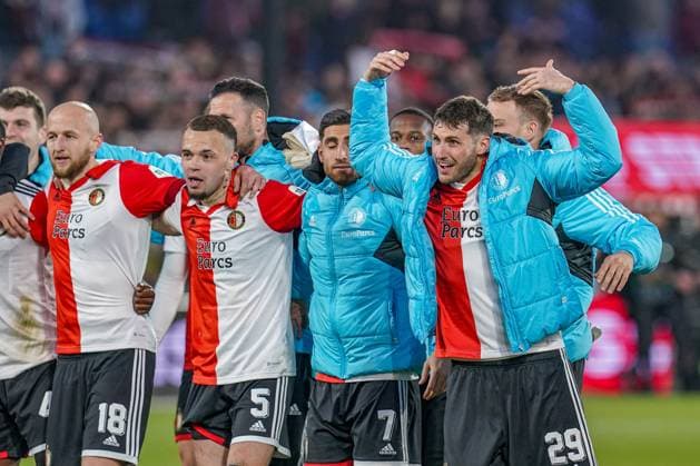 ROTTERDAM, 04-03-2023, Feijenord stadium de Kuip , UEFA Europa League , season 2022 2023, Match between Feyenoord and AS Roma , Result 1-0 , Players celebrate while Feyenoord forward Santiago Gimenez turns up the fire Feyenoord - AS Roma  x20529994x Copyright: