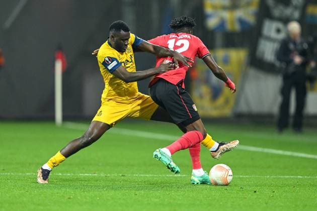 GER, Europa League, Bayer Leverkusen Union Saint Giloise 13 04 2023, BayArena , Leverkusen , GER, Europa League, Bayer Leverkusen Union Saint Giloise in picture picture shows Victor Boniface Union Saint Gilloise 7 l and Edmond Tapsoba Bayer Leverkusen 12 r fight for the ball nordphotoxGmbHx xTeresaxKroeger nordphoto00008