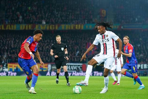 13 04 2023, Basel, St Jakobs Park, Switzerland, UEFA Europa Conference League FC Basel OGC Nice, 27 Dan Ndoye Basel and 19 Khephren Thuram Nice battle for the ball duel Basel St Jakobs Park Basel Switzerland  Copyright: xJustPictures.ch DanielaxPorcellix