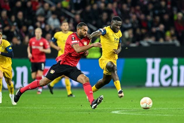 GER, Europa League, Bayer Leverkusen Union Saint Giloise 13 04 2023, BayArena , Leverkusen , GER, Europa League, Bayer Leverkusen Union Saint Giloise in picture picture shows Jonathan Tah Bayer Leverkusen 4 l and Victor Boniface Union Saint Gilloise 7 r fight for the ball nordphotoxGmbHx xTeresaxKroeger nordphoto00008