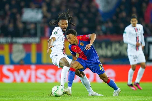 13 04 2023, Basel, St Jakobs Park, Switzerland, UEFA Europa Conference League FC Basel OGC Nice, 27 Dan Ndoye Basel and 19 Khephren Thuram Nice battle for the ball duel Basel St Jakobs Park Basel Switzerland  Copyright: xJustPictures.ch DanielaxPorcellix
