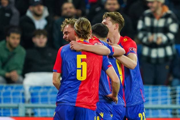 13 04 2023, Basel, St Jakobs Park, Switzerland, UEFA Europa Conference League FC Basel OGC Nice, 9 Zeki Amdouni Basel celebrates after scoring his team s second goal with teammates Basel St Jakobs Park Basel Switzerland  Copyright: xJustPictures.ch DanielaxPorcellix