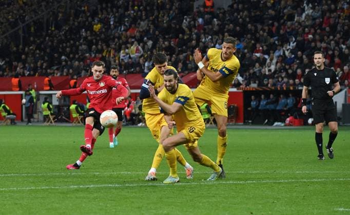 Florian Wirtz Bayer 04 Leverkusen , li , scores the goal with this shot to 1 1 13 04 2023, Football Europa League, season 2022 23, quarterfinals first leg, Bayer 04 Leverkusen Union Saint Gilloise Leverkusen BayArena Nordrhein Westfalen Germany. Team2