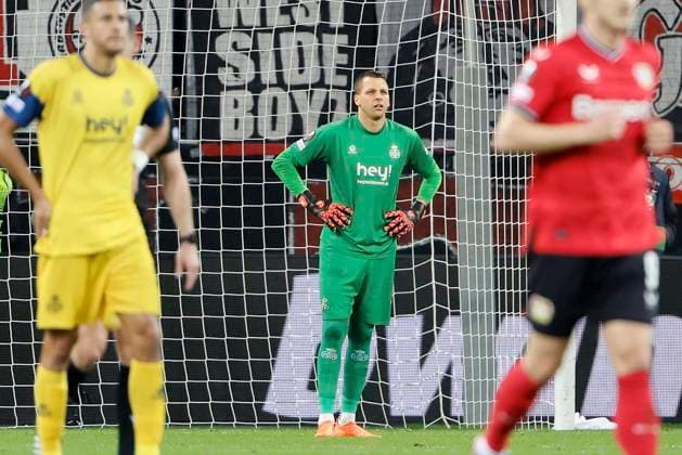 LEVERKUSEN, GERMANY - APRIL 13 : Moris Anthony goalkeeper of Union St-Gilloiselooks dejected when Florian Wirtz midfielder of Bayer Leverkusen scores a goal during the UEFA Europa League Quarter-finals, 1st leg match between Leverkusen and Union SG at the BayArena on April 13, 2023 in Leverkusen, Germany, 13 04 2023 ( Leverkusen v Union SG - UEFA Europa League PhotoNews Panoramic 
