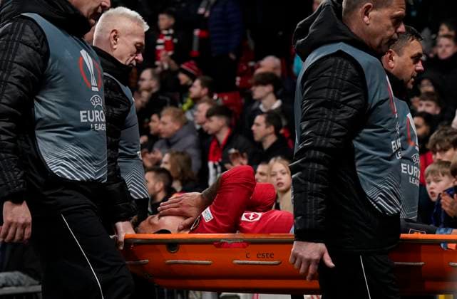 Manchester, England, 13th April 2023. Lisandro Martinez of Manchester United, ManU distraught as he is stretchered off during the UEFA Europa League match at Old Trafford, Manchester. Picture credit should read: Andrew Yates Sportimage EDITORIAL USE ONLY. No use with unauthorised audio, video, data, fixture lists, club league logos or live services. Online in-match use limited to 120 images, no video emulation. No use in betting, games or single club league player publications. SPI-2367-0070