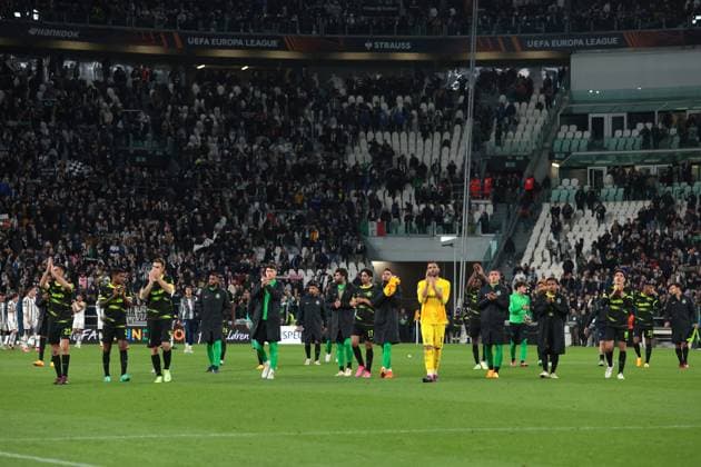 Turin, Italy, 13th April 2023. Sporting CP players applauds the fans following the final whistle of the UEFA Europa League match at Allianz Stadium, Turin. Picture credit should read: Jonathan Moscrop Sportimage EDITORIAL USE ONLY. No use with unauthorised audio, video, data, fixture lists, club league logos or live services. Online in-match use limited to 120 images, no video emulation. No use in betting, games or single club league player publications. SPI-2362-0014
