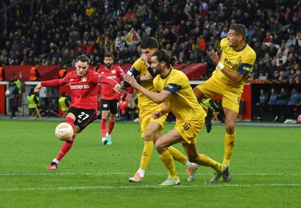 Florian Wirtz Bayer 04 Leverkusen , li , scores the goal with this shot to 1 1 13 04 2023, Football Europa League, season 2022 23, quarterfinal first leg, Bayer 04 Leverkusen Union Saint Gilloise 1 1 Leverkusen BayArena Nordrhein Westfalen Germany. Team2