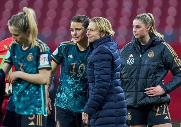 Dzsenifer MAROZSAN, DFB 10 Martina Voss-Tecklenburg, coach, team manager DFB women, in the friendly DFB women match GERMANY - BRASIL 1-2 Preparation for WM World Championships 2023 in Australia, New Zealand ,Season 2022 2023, on Apr 11, 2023 in Nuremberg, Nürnberg, Germany.