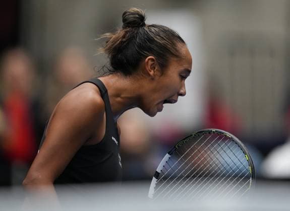 Tennis, Billie Jean King Cup, Kanada - Belgien April 14, 2023, VANCOUVER, BC, CANADA: Canada s Leylah Annie Fernandez celebrates a point against Belgium s Yanina Wickmayer during a Billie Jean King Cup qualifiers singles match, in Vancouver, on Friday, April 14, 2023. Canada News - April 14, 2023  - ZUMAc35_ 20230414_zaf_c35_172 Copyright: xDarrylxDyckx