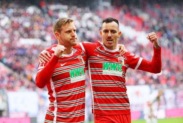 Bilder des Jahres 2023, Sport 04 April Sport Themen der Woche KW15 Sport Bilder des Tages RB Leipzig - Augsburg Bundesliga Leipzig,Ê15.04.2023, Red Bull Arena, Fussball, Bundesliga, Spieltag 28 , ÊRB Leipzig vs. FC AUGSBURG , Tor für Augsburg zum 0:1. Im Bild: Torschütze Arne Maier (10, Augsburg) und Amaral Borduchi Iago (22, Augsburg), Torjubel , Fotos: PICTURE POINT Roger Petzsche ,Ê Nur für journalistische Zwecke. Only for editorial use! DFL regulations prohibit any use of photographs as image sequences and or quasi-video. ,Ê Veröffentlichung ist honorarpflichtig, zzgl. MwSt. , *** RB Leipzig Augsburg Bundesliga Leipzig,Ê15 04 2023, Red Bull Arena, Football, Bundesliga, Matchday 28 , ÊRB Leipzig vs FC AUGSBURG , Goal for Augsburg to 0 1 In the picture scorer Arne Maier 10, Augsburg and Amaral Borduchi Iago 22, Augsburg , goal celebration , Photos PICTURE POINT Roger Petzsche ,Ê Only for journalistic use Only for editorial use DFL regulations prohibit any use of photographs as image sequences and or quasi video ,Ê Publication is subject to a fee, plus VAT , Picture Point