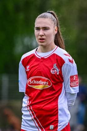 16 04 2023, GER, soccer, women, test match, 2022 2023, 1 FC Köln TSG Hoffenheim Alena Bienz Köln waits to take corner kick Westerburg Schulstadion Rheinland Pfalz Germany.