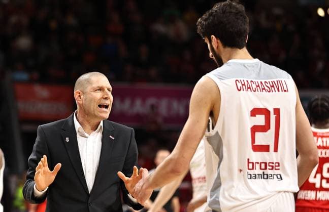 Oren Amiel Brose Bamberg, coach gives instructions GER, FC Bayern Basketball vs Brose Bamberg, basketball, 1 Bundesliga, season 2022 2023, 16 04 2023, GER, FC Bayern Basketball vs Brose Bamberg, basketball, 1 Bundesliga, season 2022 2023, 16 04 2023, Muenchen Copyright: xEibner-Pressefoto MarcelxEngelbrechtx EP_MET
