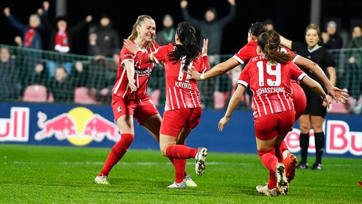 Soccer DFB Cup Womens Semifinal Season 2022 2023, RB Leipzig Women vs SC Freiburg Women 1 0 0 0 Goal celebration Freiburg after the goal of Hasret Kayikci Freiburg attack, Ruekennummer 11 2 v l at the game RB Leipzig Women vs SC Freiburg Women It cheer Janina Minge Freiburg midfield, Ruekennummer 9 , Annabel Schasching Freiburg midfield, Ruekennummer 19 , Giovanna Hoffmann Freiburg attack, Ruekennummer 27 v l n r Leipzig Saxony Germany RB training center, lawn 1