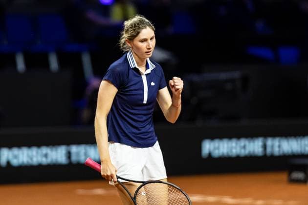 Tamara Korpatsch GER vs Cristina Bucsa ESP in picture Cristina Bucsa ESP With victory fist Porsche Tennis Grand Prix GP Stuttgart 2023, Billie Jean King Cup, Porsche Arena, 17 04 2023 Porsche Tennis Grand Prix GP Stuttgart 2023 Porsche Arena, 17 04 2023 Stuttgart Copyright: xEibner-Pressefoto RogerxBuerkex EP_EER