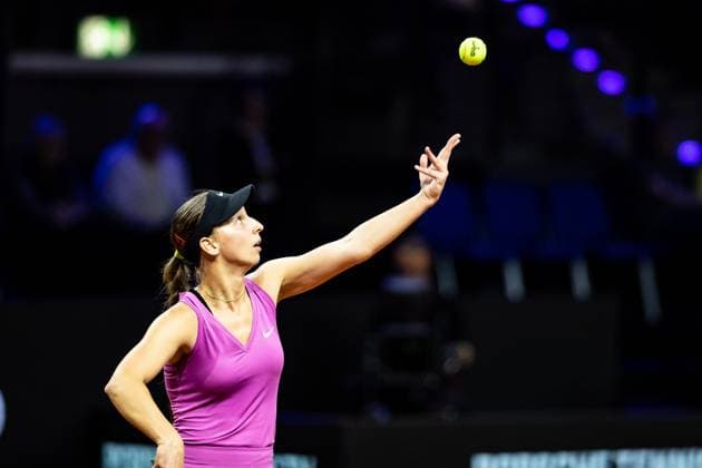 Tamara Korpatsch GER vs Cristina Bucsa ESP in picture Tamara Korpatsch GER Serve Porsche Tennis Grand Prix GP Stuttgart 2023, Billie Jean King Cup, Porsche Arena, 17 04 2023 Porsche Tennis Grand Prix GP Stuttgart 2023 Porsche Arena, 17 04 2023 Stuttgart, Germany Copyright: xEibner-Pressefoto RogerxBuerkex EP_EER