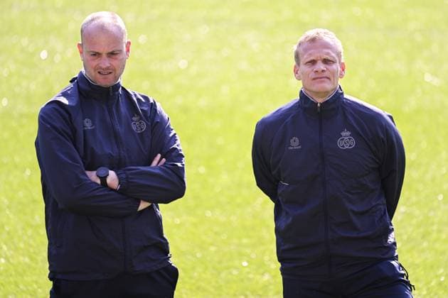 Union s assistant coach Tim Smolders and Union s head coach Karel Geraerts pictured during a training session of Belgian soccer team Royale Union Saint-Gilloise, Wednesday 19 April 2023 in Anderlecht stadium. Union is preparing for tomorrow s game against German Bayer 04 Leverkusen, the return leg of the quarterfinals of the UEFA Europa League competition. First leg ended on a draw 1-1 result. LAURIExDIEFFEMBACQ  x65339083x