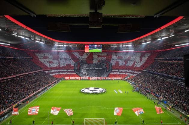 Fans FC Bayern Muenchen with choreography pot, FC Bayern Muenchen vs Manchester City, Champions League, football, quarter final, second leg, 19 04 2023 Muenchen Bayern Germany Copyright: xkolbert-press ChristianxKolbertx