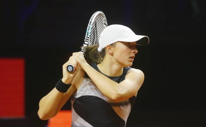 Stuttgart , Porsche Tennis Grand Prix , Iga Swiatek POL