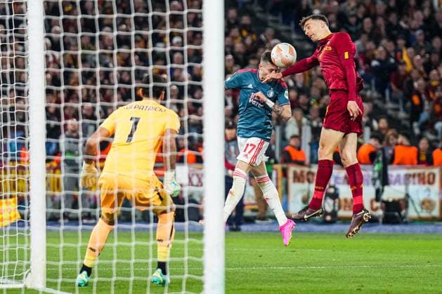 Sport Bilder des Tages UEFA Europa League quarter final: AS Roma v Feyenoord Rome - Sebastian Szymanski of Feyenoord during the match between AS Roma v Feyenoord at Stadio Olympico on 20 April 2023 in Rome, Italy. Copyright: xYannickxVerhoevenx
