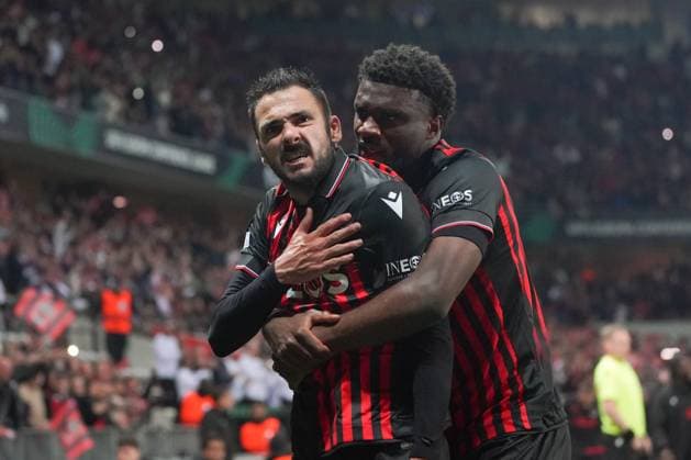 Sport Bilder des Tages Joie - GaÃ«tan Laborde (OGC Nice) - Terem Moffi (OGC Nice) FOOTBALL : OGC Nice vs FC Bale - Quart de finale retour de Ligue Europa ConfÃ rence - Nice - 20 04 2023 NorbertScanella Panoramic 
