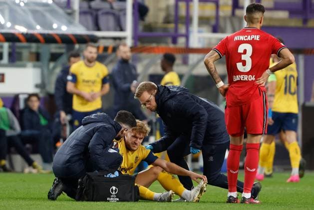 ANDERLECHT, BELGIUM - APRIL 20 : Vertessen Yorbe forward of Union St-Gilloise injured during the UEFA Europa League Quarter-finals, 2nd leg match between Union SG and Bayer Leverkusen at the Anderlecht stadium on April 20, 2023 in Anderlecht, Belgium, 20 04 2023 ( Union SG v Bayer Leverkusen - UEFA Europa League PhotoNews Panoramic 