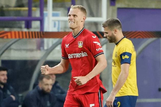 ANDERLECHT, BELGIUM - APRIL 20 : Bakker Mitchel defender of Bayer Leverkusen celebrates after scoring during the UEFA Europa League Quarter-finals, 2nd leg match between Union SG and Bayer Leverkusen at the Anderlecht stadium on April 20, 2023 in Anderlecht, Belgium, 20 04 2023 ( Union SG v Bayer Leverkusen - UEFA Europa League PhotoNews Panoramic 