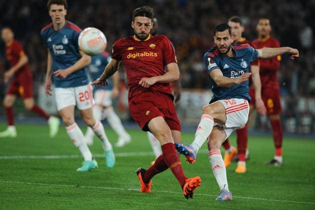 IPP20230420 Football - soccer: UEFA Europa League 2022 2023, A.S. Roma - Feyenoord Rotterdam, David Hancko e Bryan Cristante. (Verwendung nur in Deutschland - GERMANY ONLY) *** IPP20230420 Football soccer UEFA Europa League 2022 2023, A S Roma Feyenoord Rotterdam, David Hancko e Bryan Cristante Use only in Germany GERMANY ONLY 
