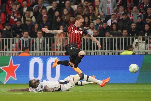 Melvin Bard (OGC Nice) - Kasim Adams Nuhu (FC Bale) FOOTBALL : OGC Nice vs FC Bale - Quart de finale retour de Ligue Europa ConfÃ rence - Nice - 20 04 2023 NorbertScanella Panoramic 