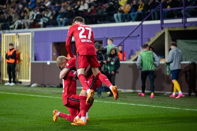 Florian Wirtz Bayer 04 Leverkusen, 27 , Mitchel Bakker Bayer 04 Leverkusen, 05 , Moussa Diaby Bayer 04 Leverkusen, 19 cheer for goal to 0 2, BEL, Royal Union Saint Gilloise vs Bayer 04 Leverkusen, football UEFA Europa League, quarterfinal second leg, season 2022 2023, 20 04 2023 BEL, Royal Union Saint Gilloise vs Bayer 04 Leverkusen, football UEFA Europa League, quarterfinal second leg, season 2022 2023, 20 04 2023 Anderlecht Copyright: xEibner-Pressefoto Memmlerx EP_MMR