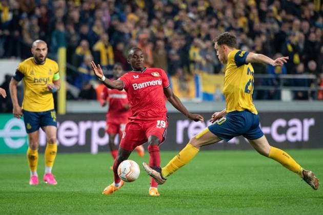 Moussa Diaby Bayer 04 Leverkusen, 19 in duel with Senne Lynen Royal Union Saint Gilloise, 20 , BEL, Royal Union Saint Gilloise vs Bayer 04 Leverkusen, Football UEFA Europa League, Quarterfinal second leg, Season 2022 2023, 20 04 2023 BEL, Royal Union Saint Gilloise vs Bayer 04 Leverkusen, Football UEFA Europa League, Quarterfinal second leg, Season 2022 2023, 20 04 2023 Anderlecht Copyright: xEibner-Pressefoto Memmlerx EP_MMR