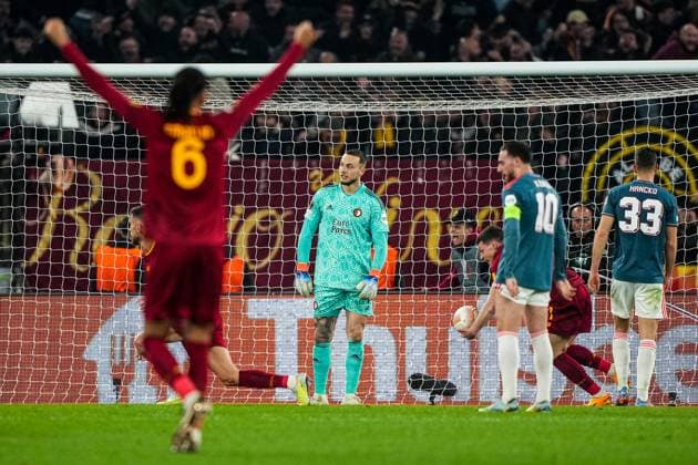 UEFA Europa League quarter final: AS Roma v Feyenoord Rome - Feyenoord keeper Justin Bijlow reacts to the 1-0 during the match between AS Roma v Feyenoord at Stadio Olympico on 20 April 2023 in Rome, Italy. Copyright: xTomxBodex