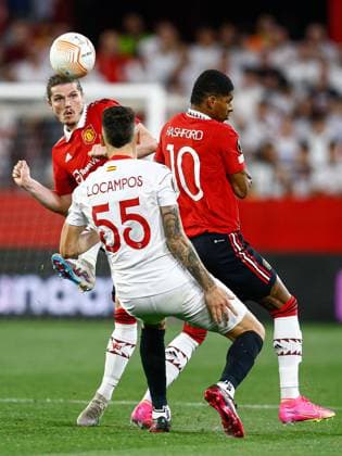 Mandatory Credit: Photo by Pressinphoto Shutterstock (13880830aa) Marcel Sabitzer, Marcus Rashford of Manchester United, ManU and Lucas Ocampos of Sevilla FC Sevilla FC v Manchester United, UEFA Europa League, Quarter-Finals, second leg. Football, Ramon Sanchez Pizjuan Stadium, Sevilla, Spain - 20 April 2023 Editorial use only Sevilla FC v Manchester United, UEFA Europa League, Quarter-Finals, second leg. Football, Ramon Sanchez Pizjuan Stadium, Sevilla, Spain - 20 April 2023 Editorial use only Copyright: xPressinphoto Shutterstockx 13880830aa